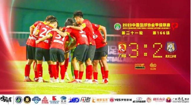 两个魂灵，相依相伴，挨过漫漫永夜与浩浩汪洋。